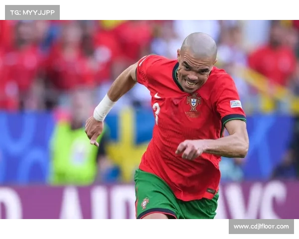 捷克前锋希季尔能否突破C罗防线挑战成为焦点赛事关键